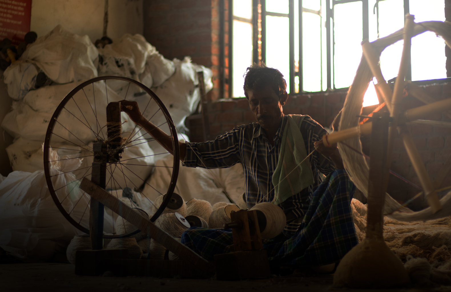 Tools of Tradition: The Silent Instruments Behind Exquisite Handmade Carpets - Luxurify
